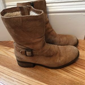 Size 10 UGG snow boots